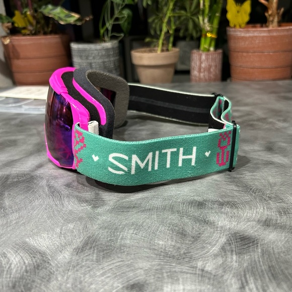 **RARE** ChromaPop Smith Goggles Pink & Teal - Picture 2 of 3